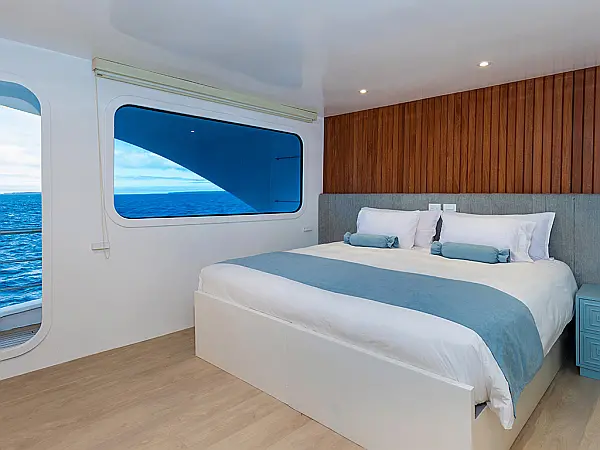 Power Cat - Ocean Spray Cabin