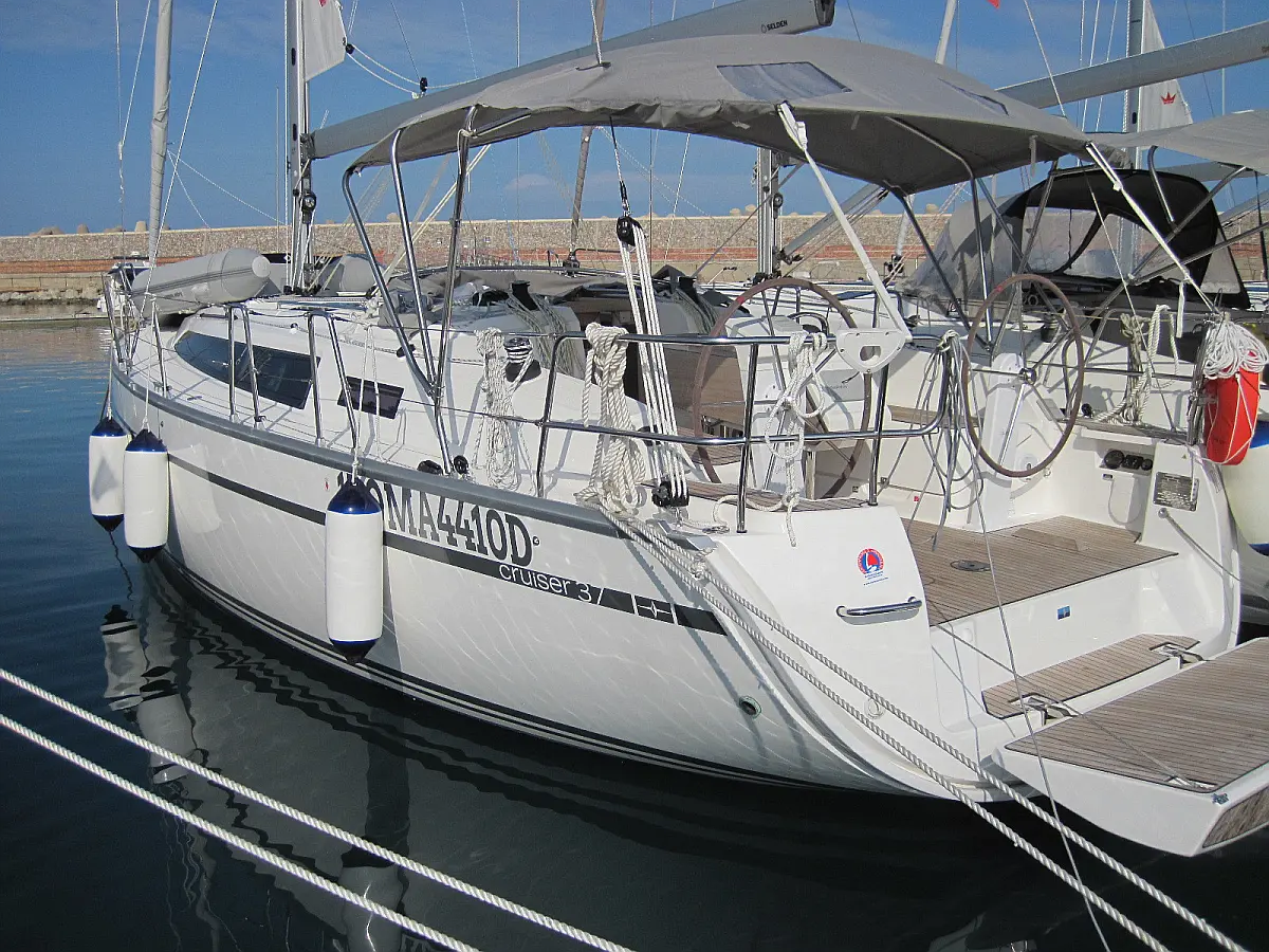 Bavaria Cruiser 37